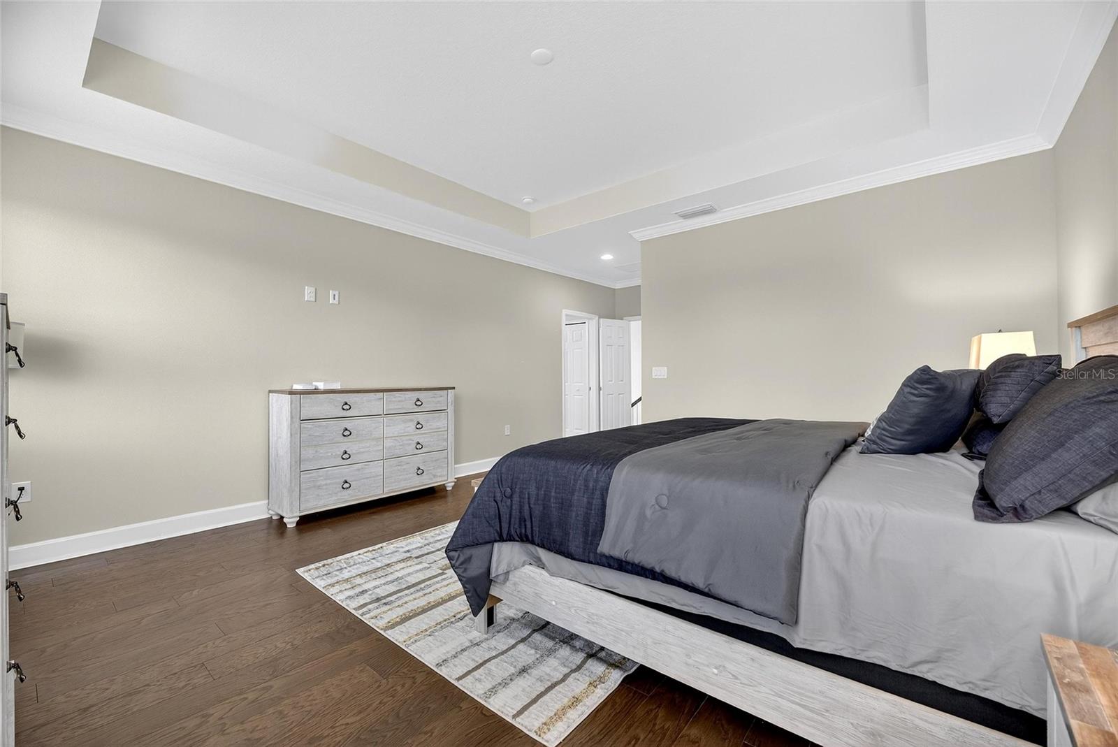 Image 32 of 76 For 5534 Silver Sun Drive