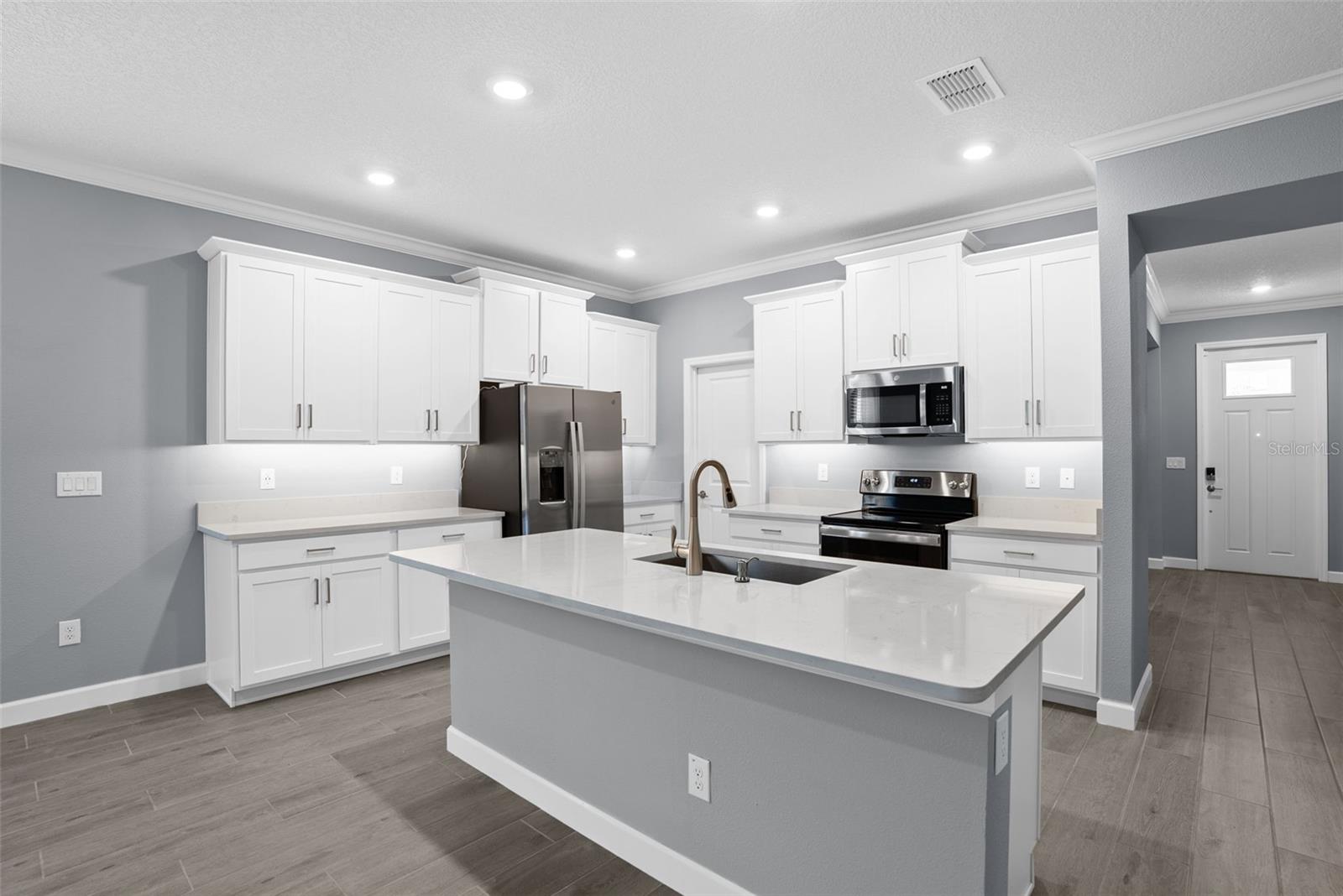 Image 11 of 54 For 16819 Shell Bay Drive
