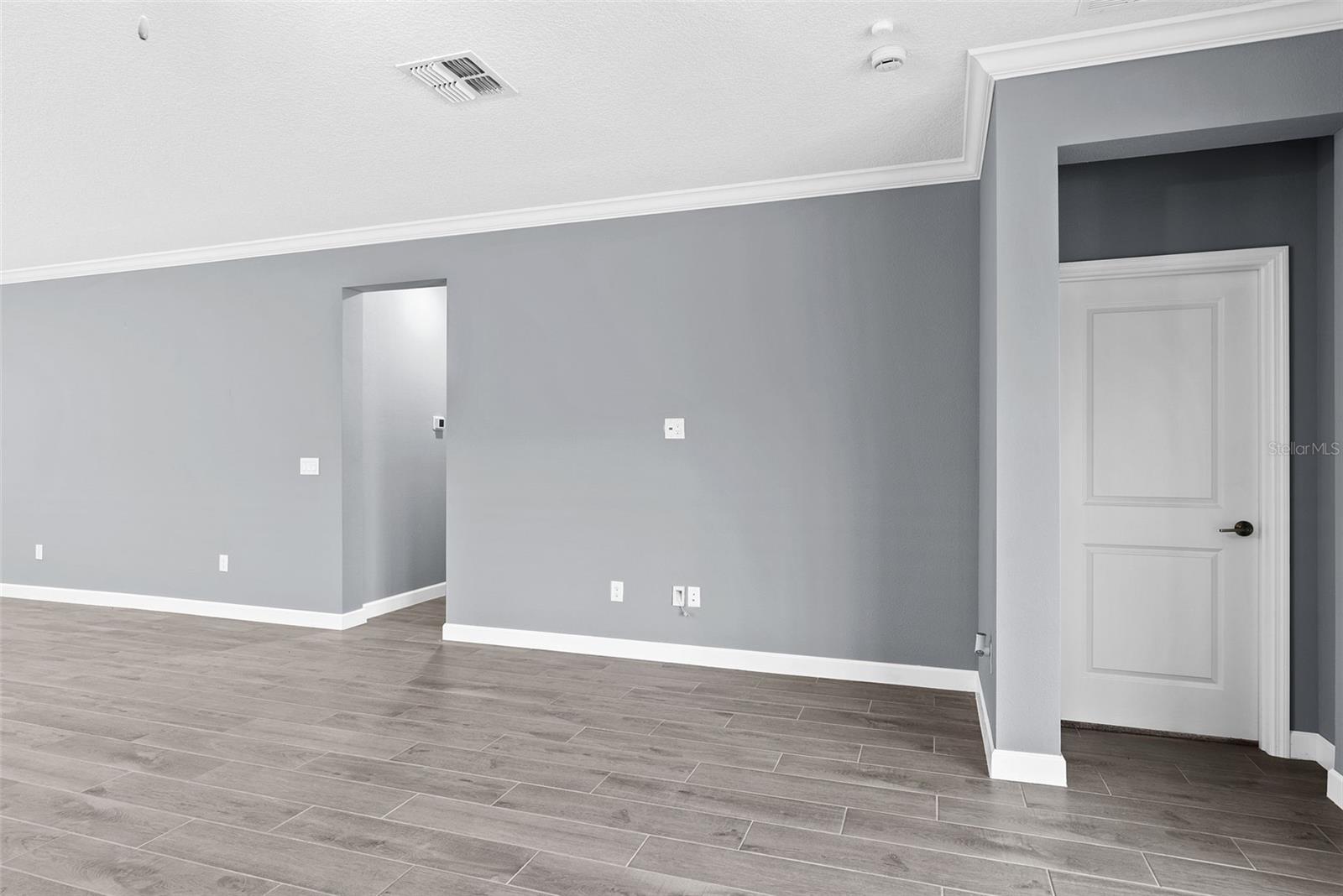 Image 21 of 54 For 16819 Shell Bay Drive