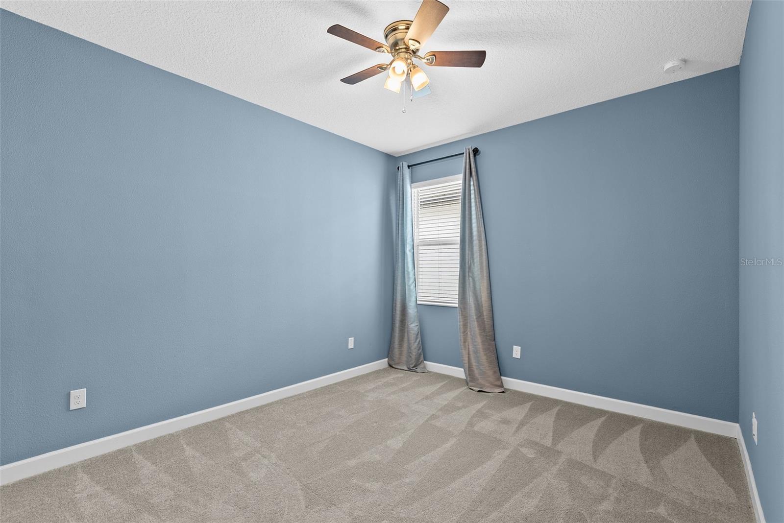 Image 31 of 54 For 16819 Shell Bay Drive