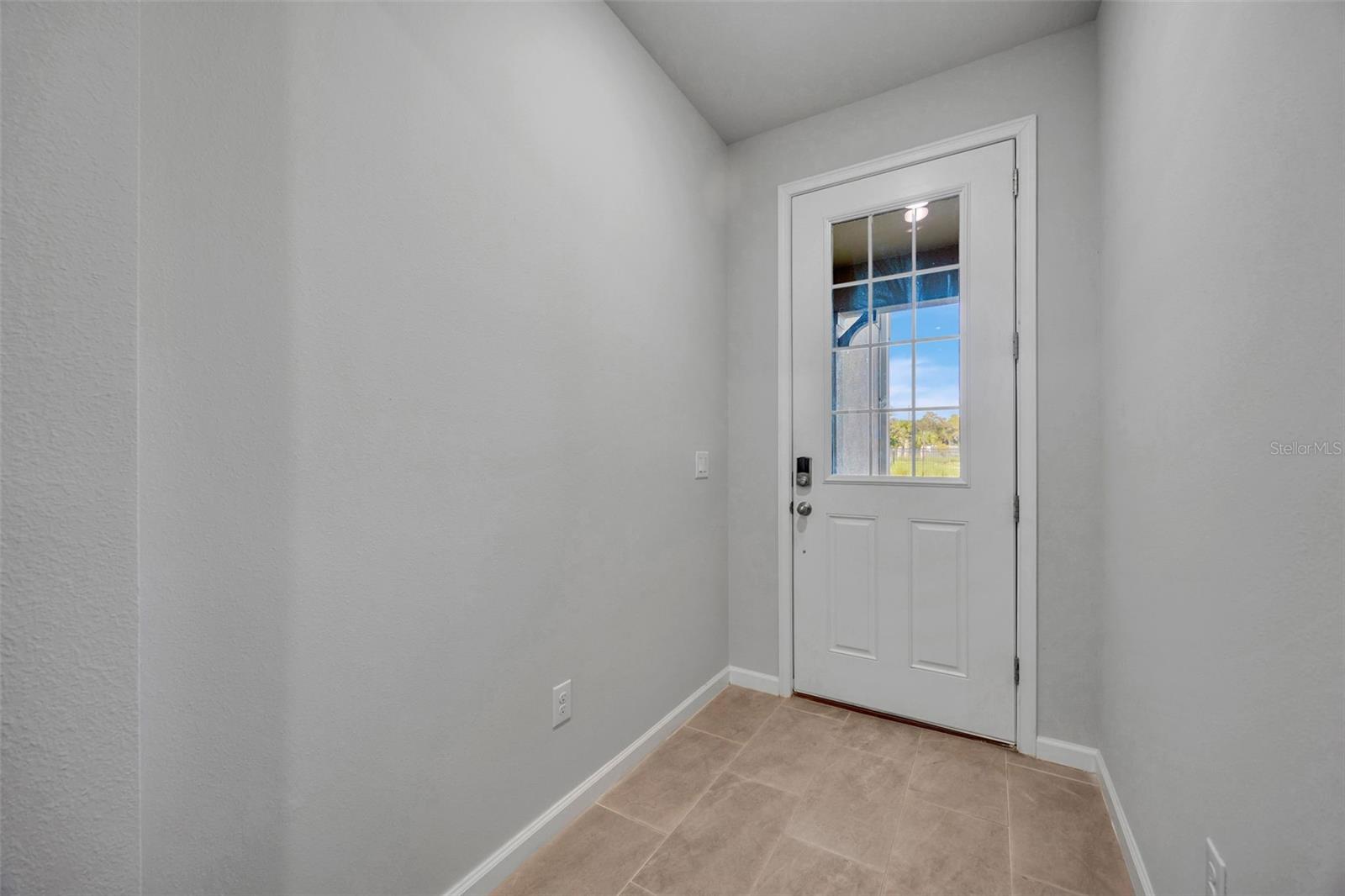 Image 5 of 33 For 2595 Everglade Way