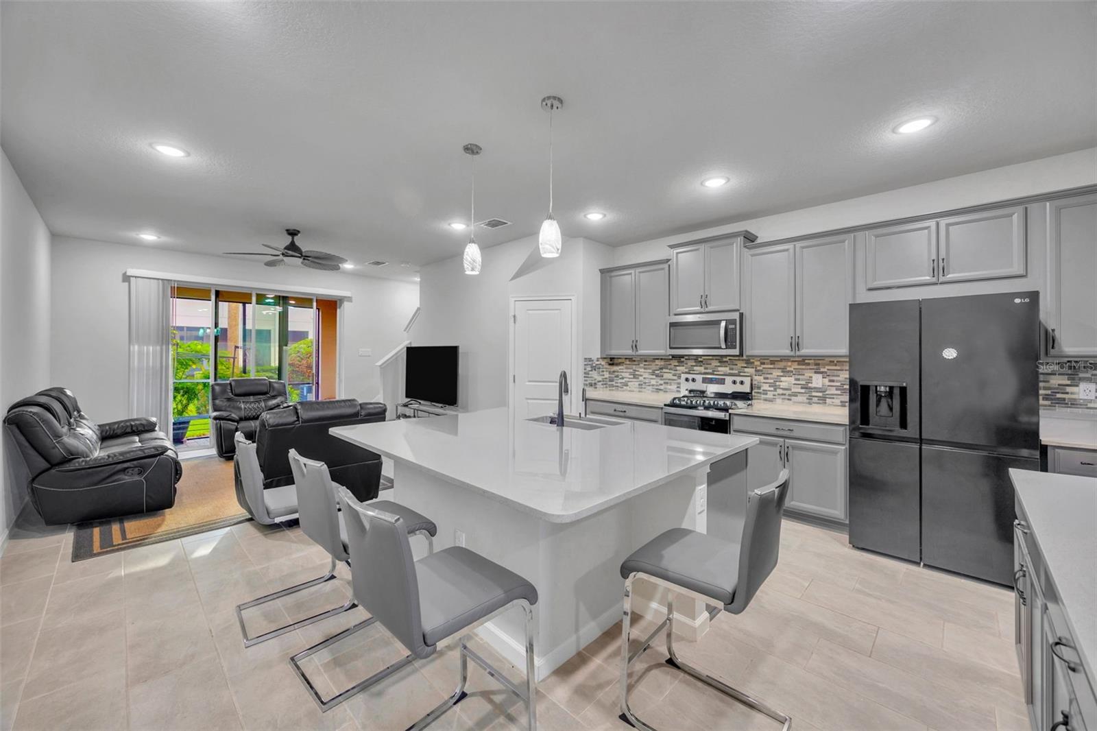 Image 7 of 33 For 2595 Everglade Way