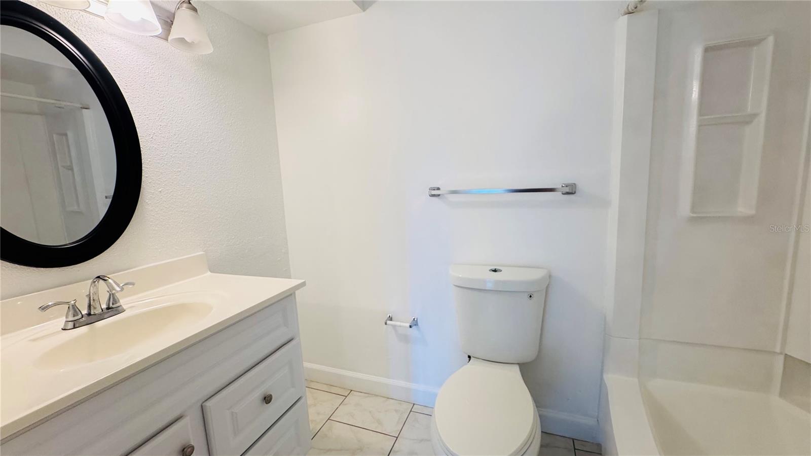 Image 17 of 30 For 2915 Winkler Avenue 811