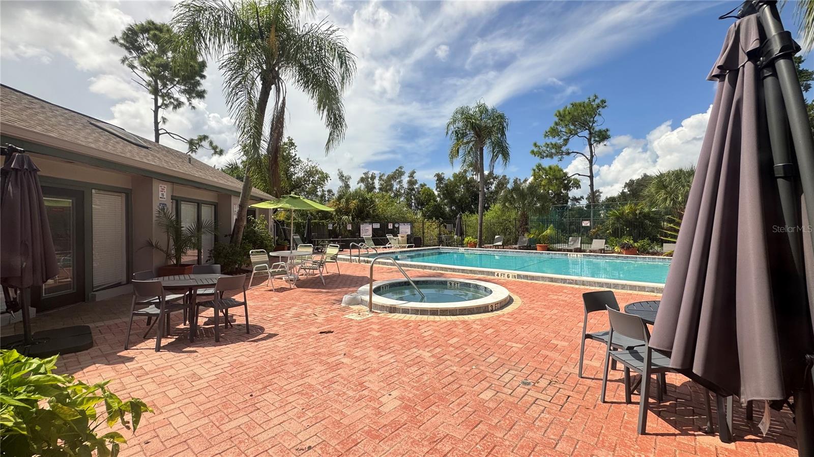 Image 29 of 30 For 2915 Winkler Avenue 811