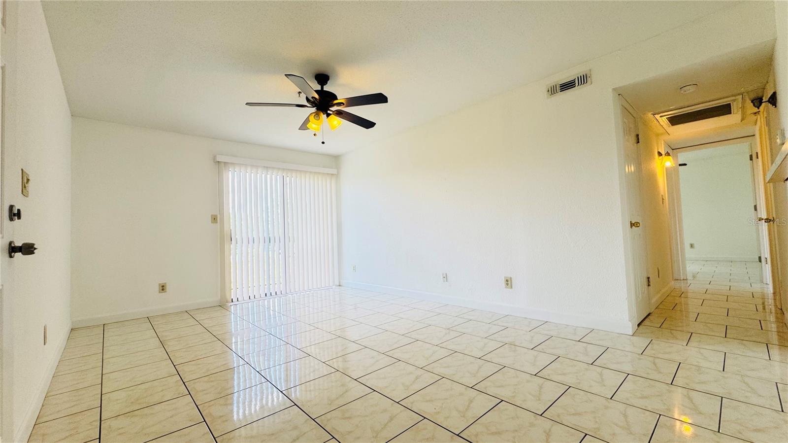 Image 3 of 30 For 2915 Winkler Avenue 811