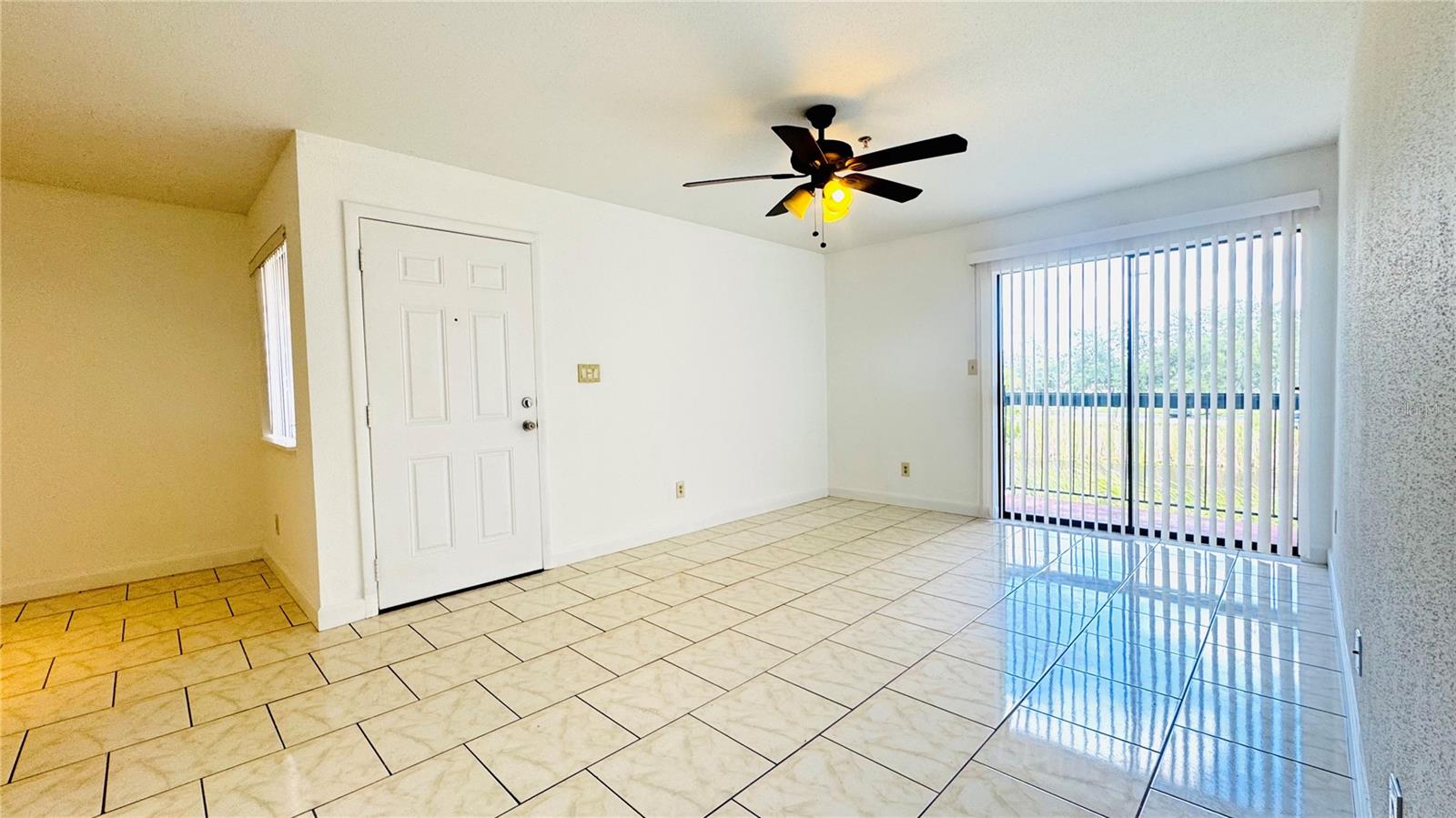 Image 6 of 30 For 2915 Winkler Avenue 811