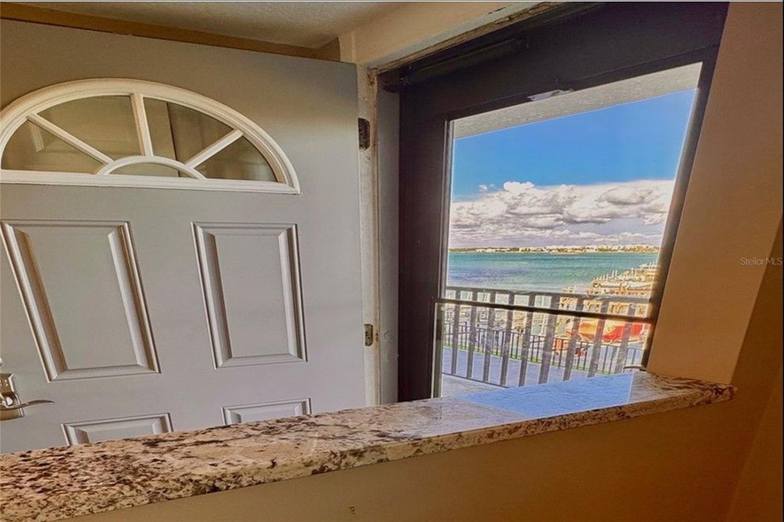 Image 11 of 51 For 1581 Gulf Boulevard 203n