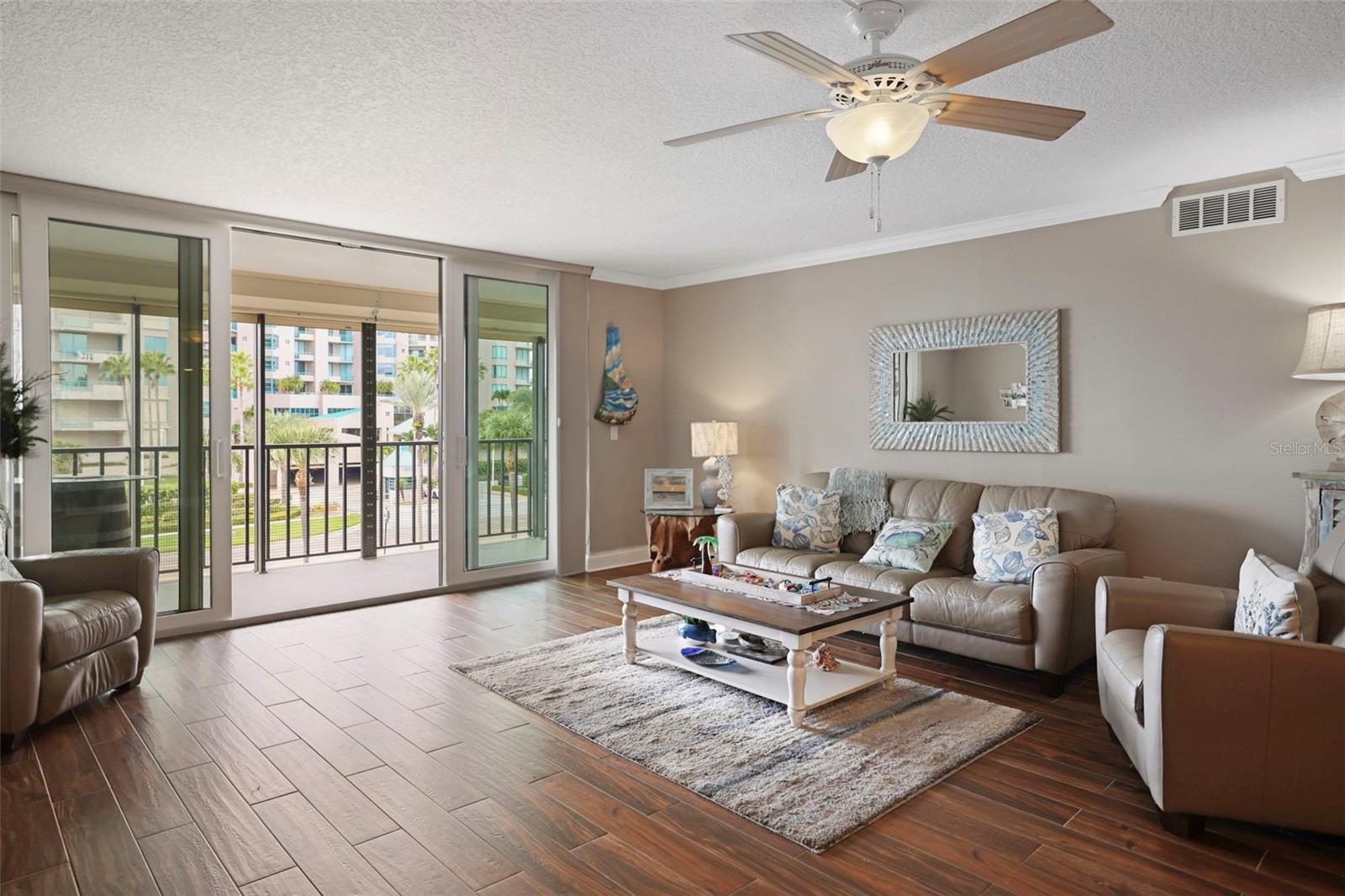 Image 14 of 51 For 1581 Gulf Boulevard 203n
