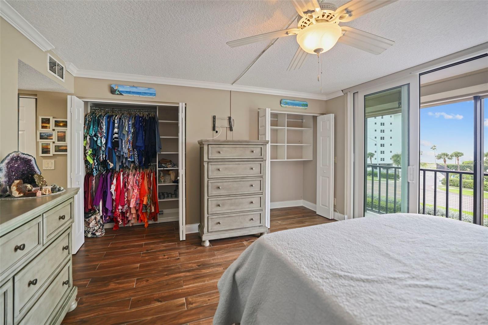 Image 20 of 51 For 1581 Gulf Boulevard 203n