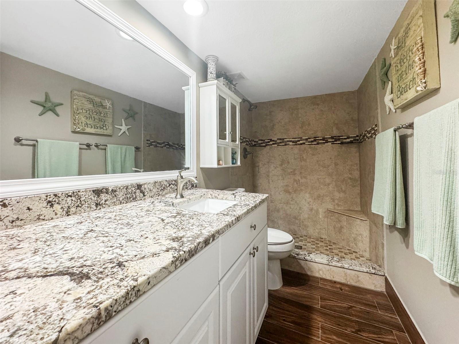 Image 29 of 51 For 1581 Gulf Boulevard 203n