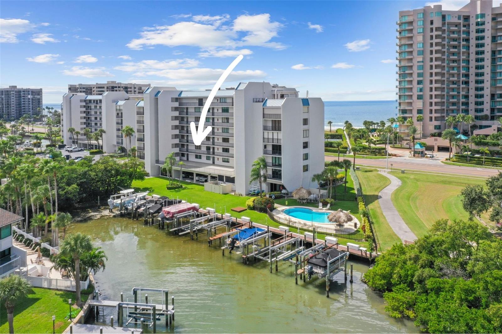 Image 43 of 51 For 1581 Gulf Boulevard 203n