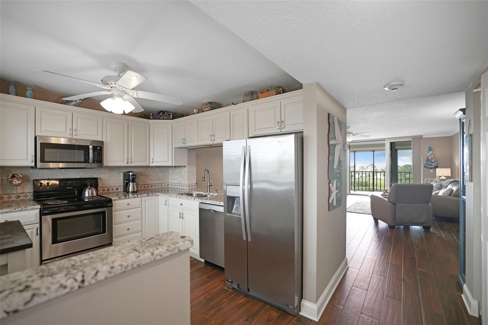 Image 6 of 51 For 1581 Gulf Boulevard 203n
