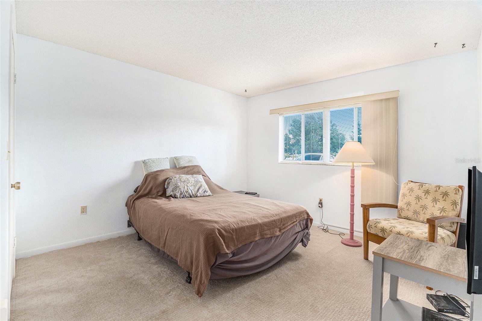 Image 12 of 27 For 801 83rd Avenue N 127