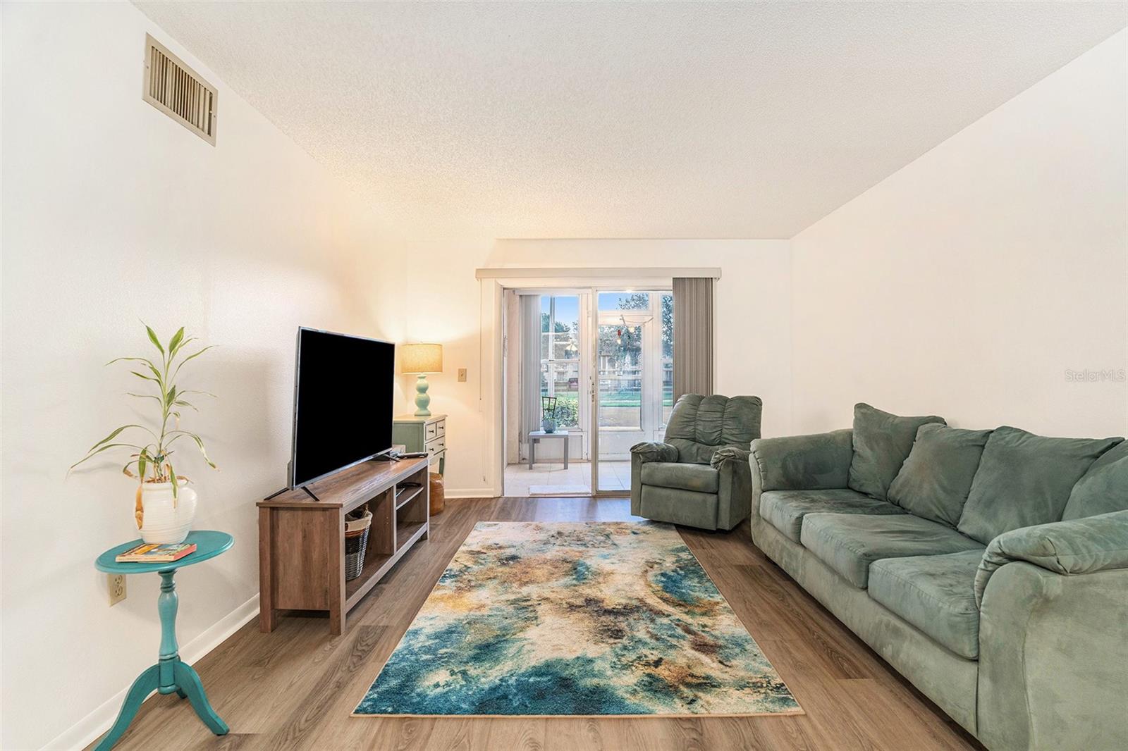 Image 6 of 27 For 801 83rd Avenue N 127