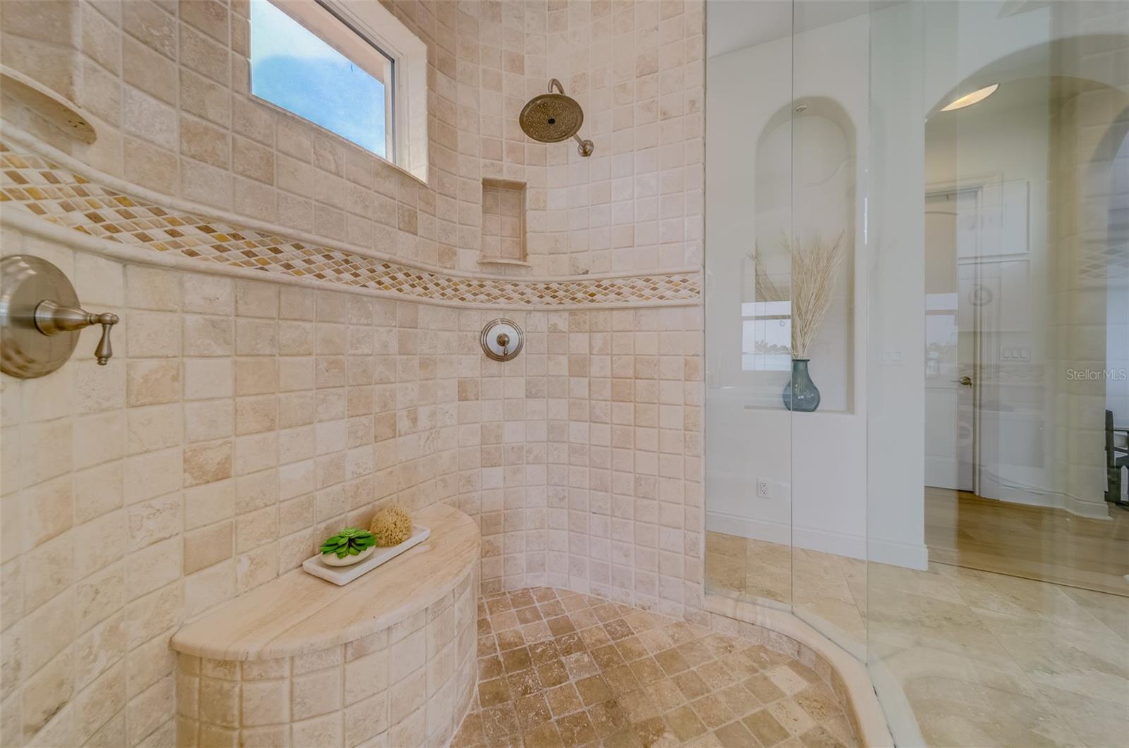 Image 14 of 99 For 362 41st Avenue