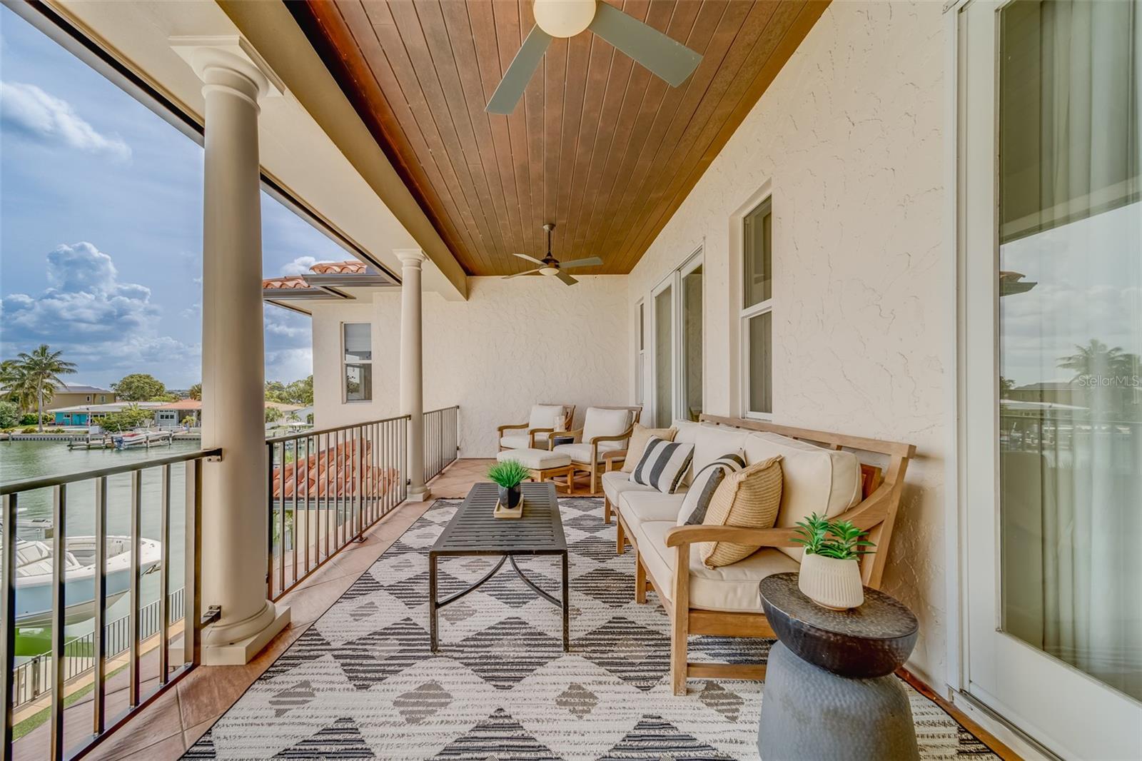 Image 18 of 99 For 362 41st Avenue