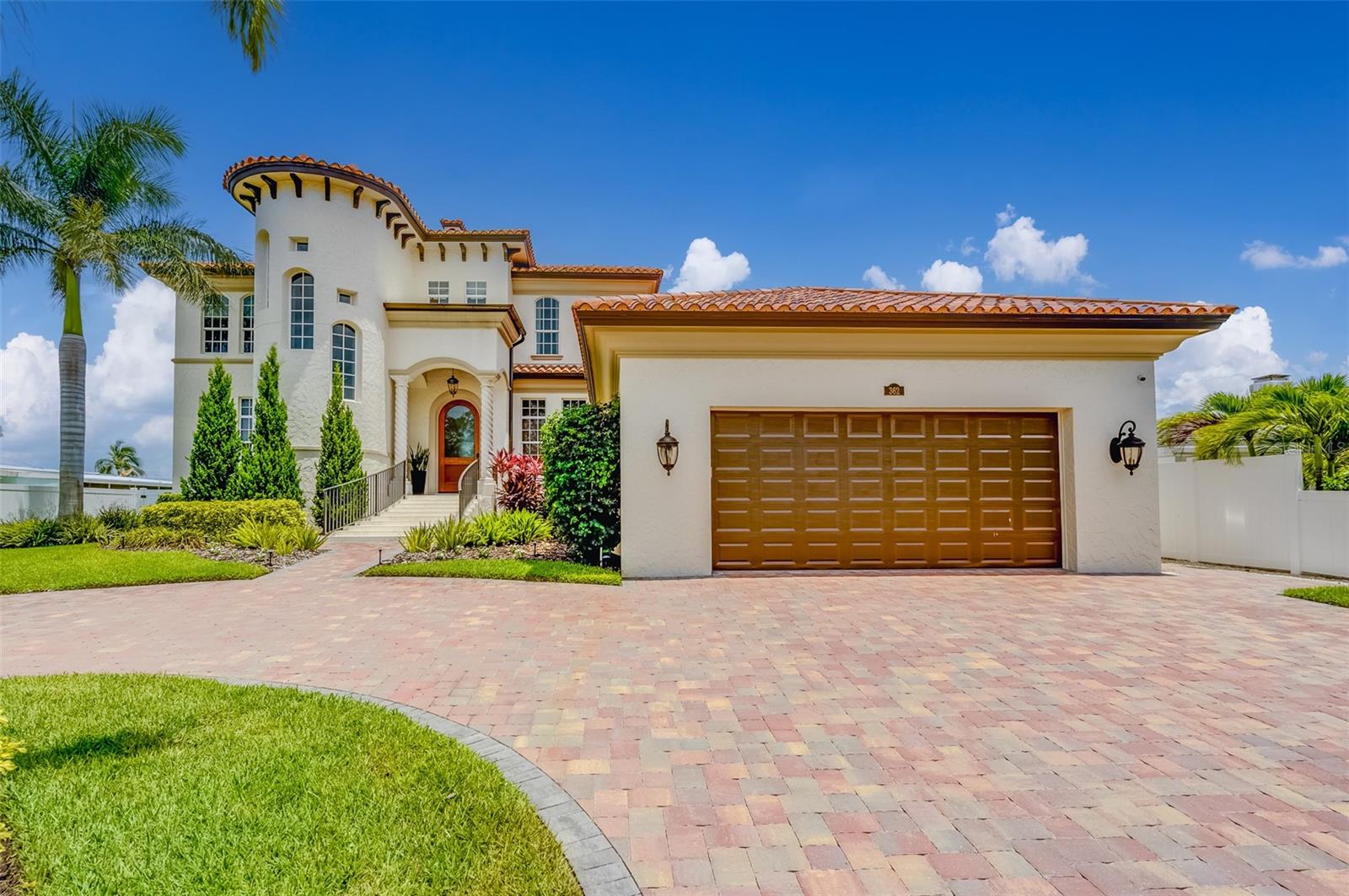 Image 2 of 99 For 362 41st Avenue