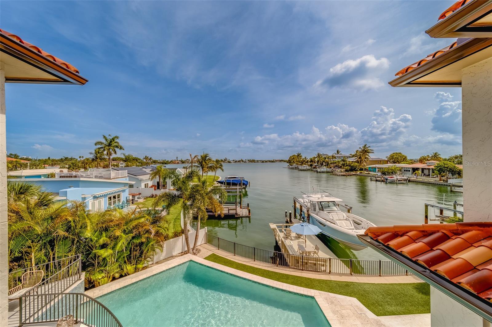 Image 20 of 99 For 362 41st Avenue