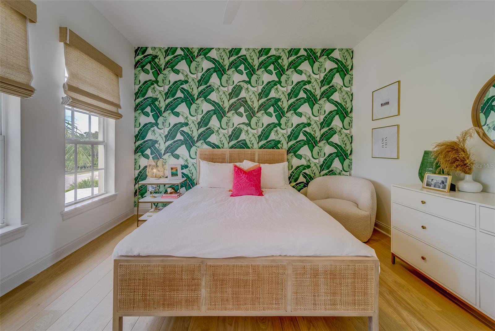 Image 23 of 99 For 362 41st Avenue