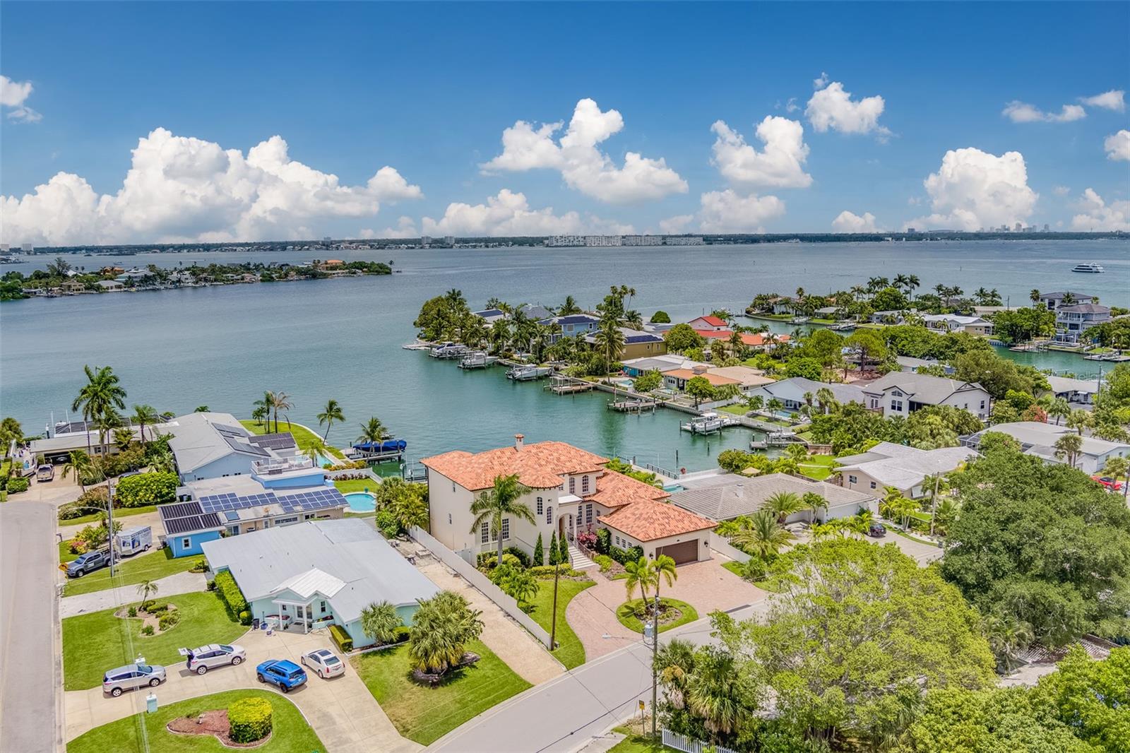 Image 90 of 99 For 362 41st Avenue