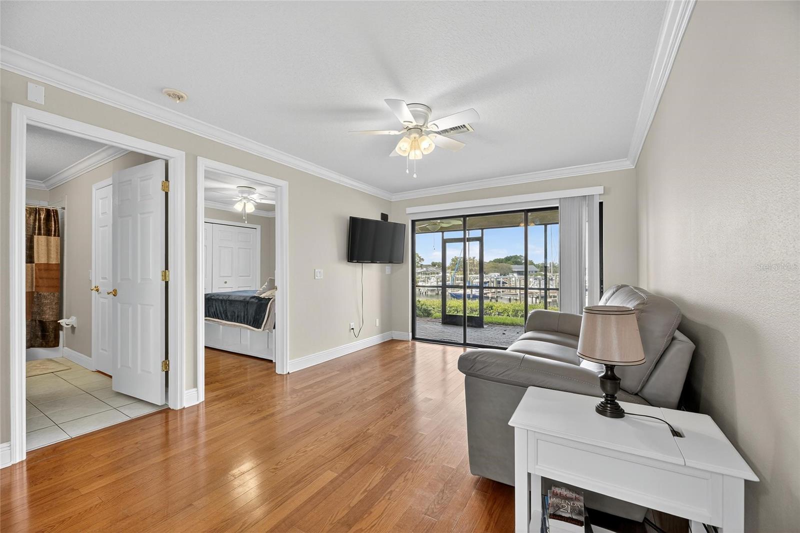 Image 19 of 58 For 620 Yardarm Drive 10