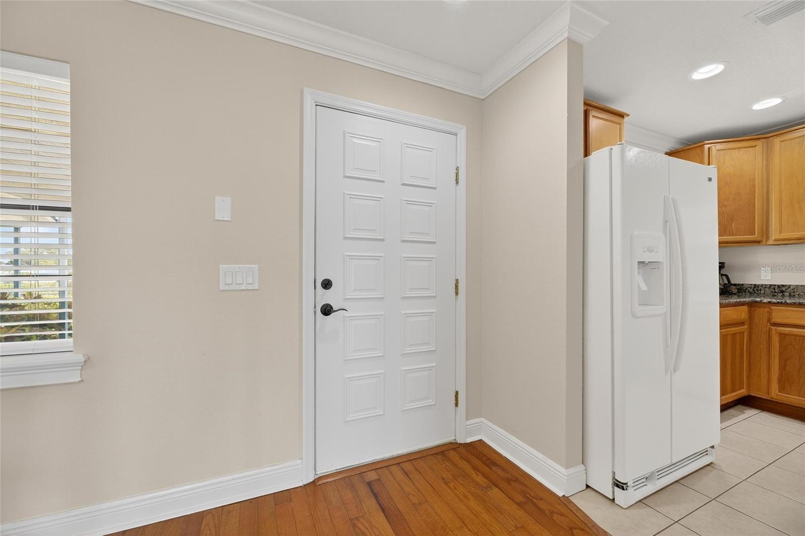 Image 7 of 58 For 620 Yardarm Drive 10