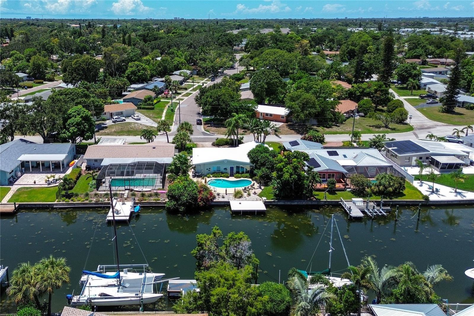 Image 30 of 33 For 3790 Beach Drive Se