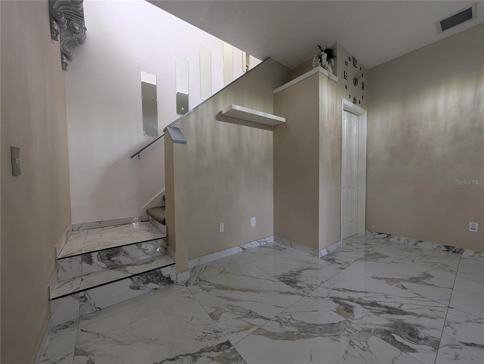 Image 27 of 56 For 4321 Deermont Circle