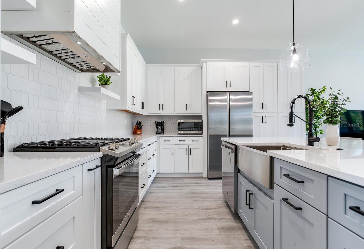 Image 11 of 47 For 140 174th Avenue E A