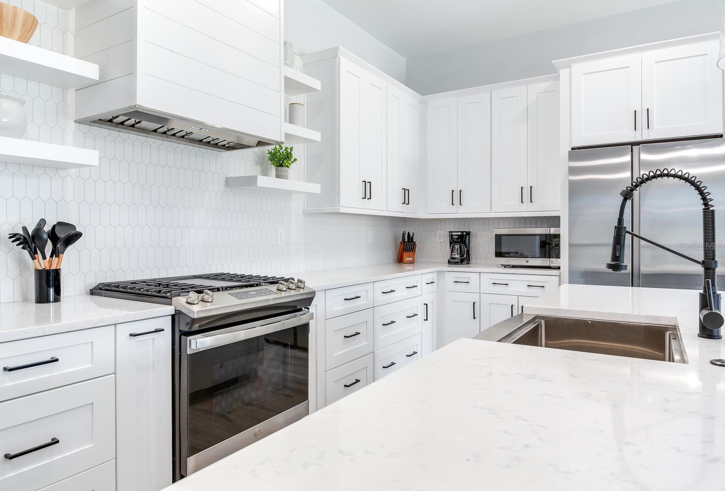 Image 12 of 47 For 140 174th Avenue E A