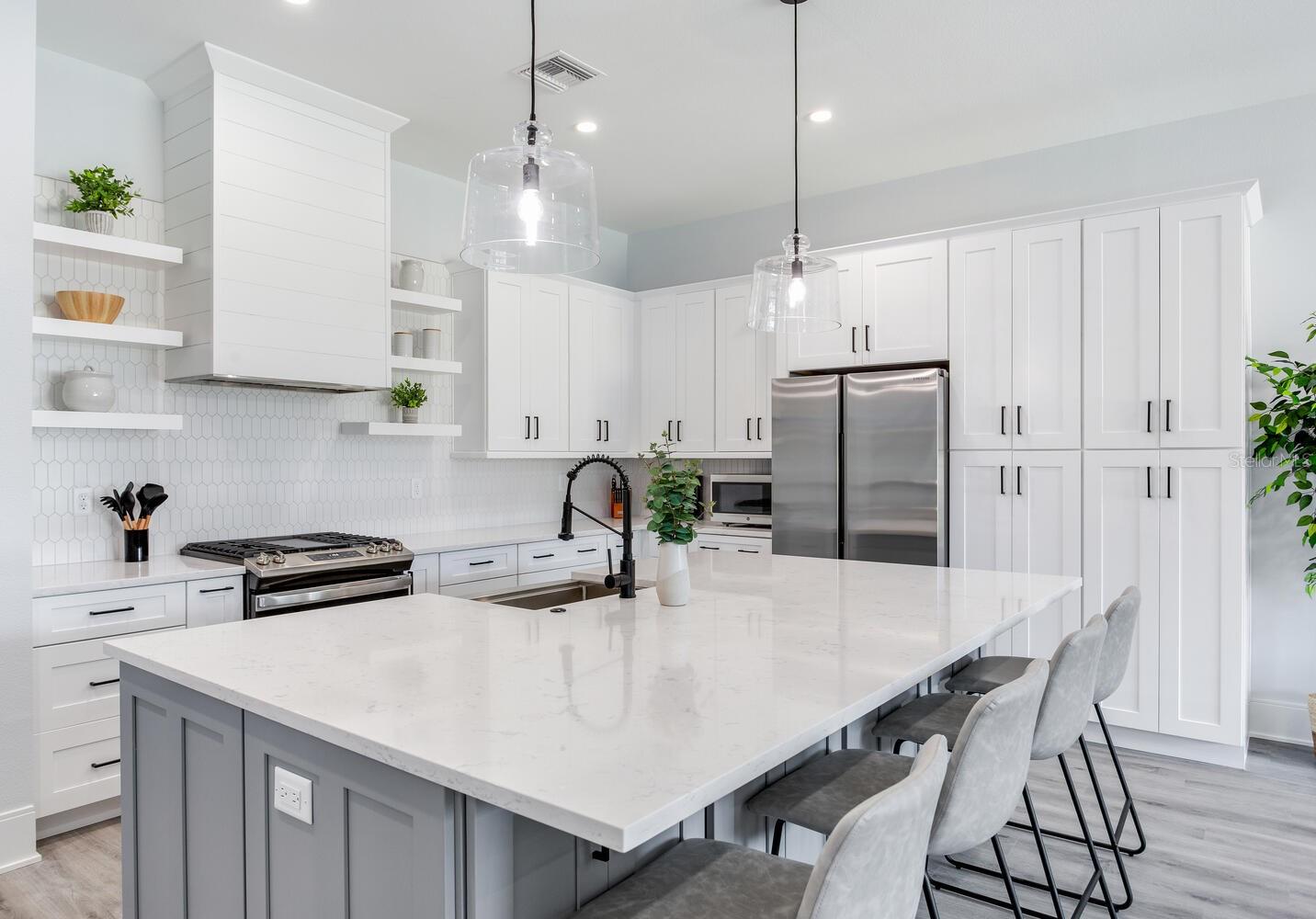 Image 15 of 47 For 140 174th Avenue E A