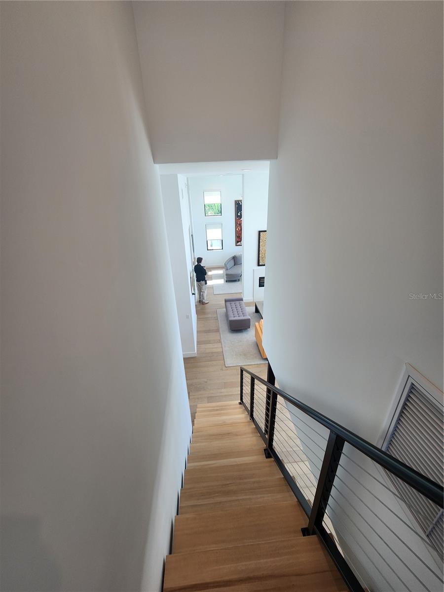 Image 31 of 81 For 2501 Sunrise Drive Se