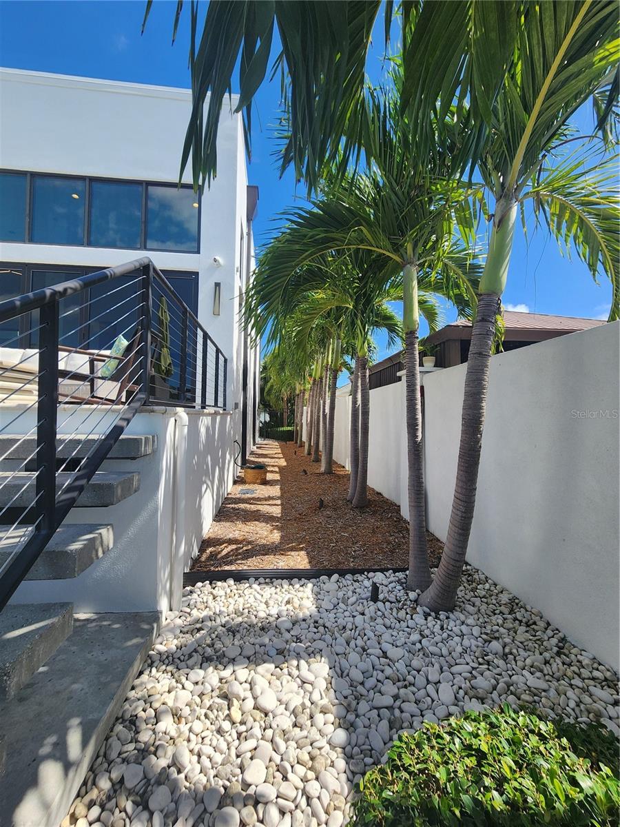 Image 71 of 81 For 2501 Sunrise Drive Se