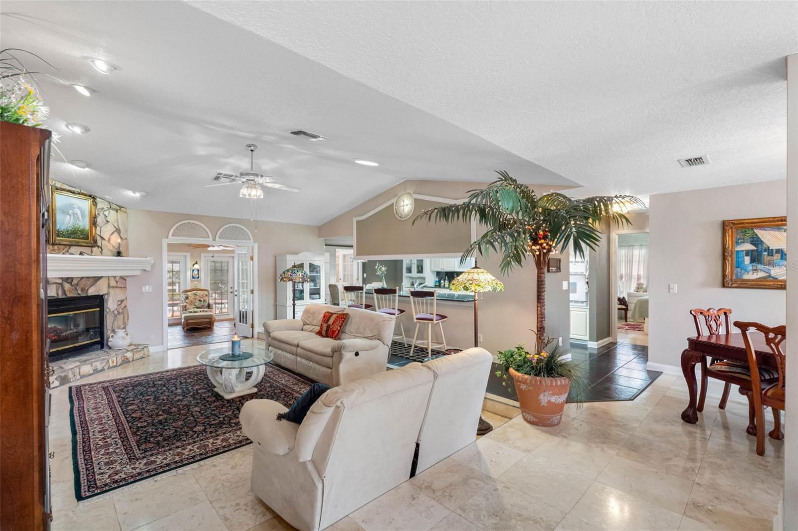 Image 10 of 59 For 8528 Thrasher Court