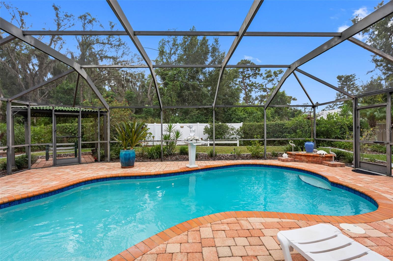 Image 18 of 59 For 8528 Thrasher Court