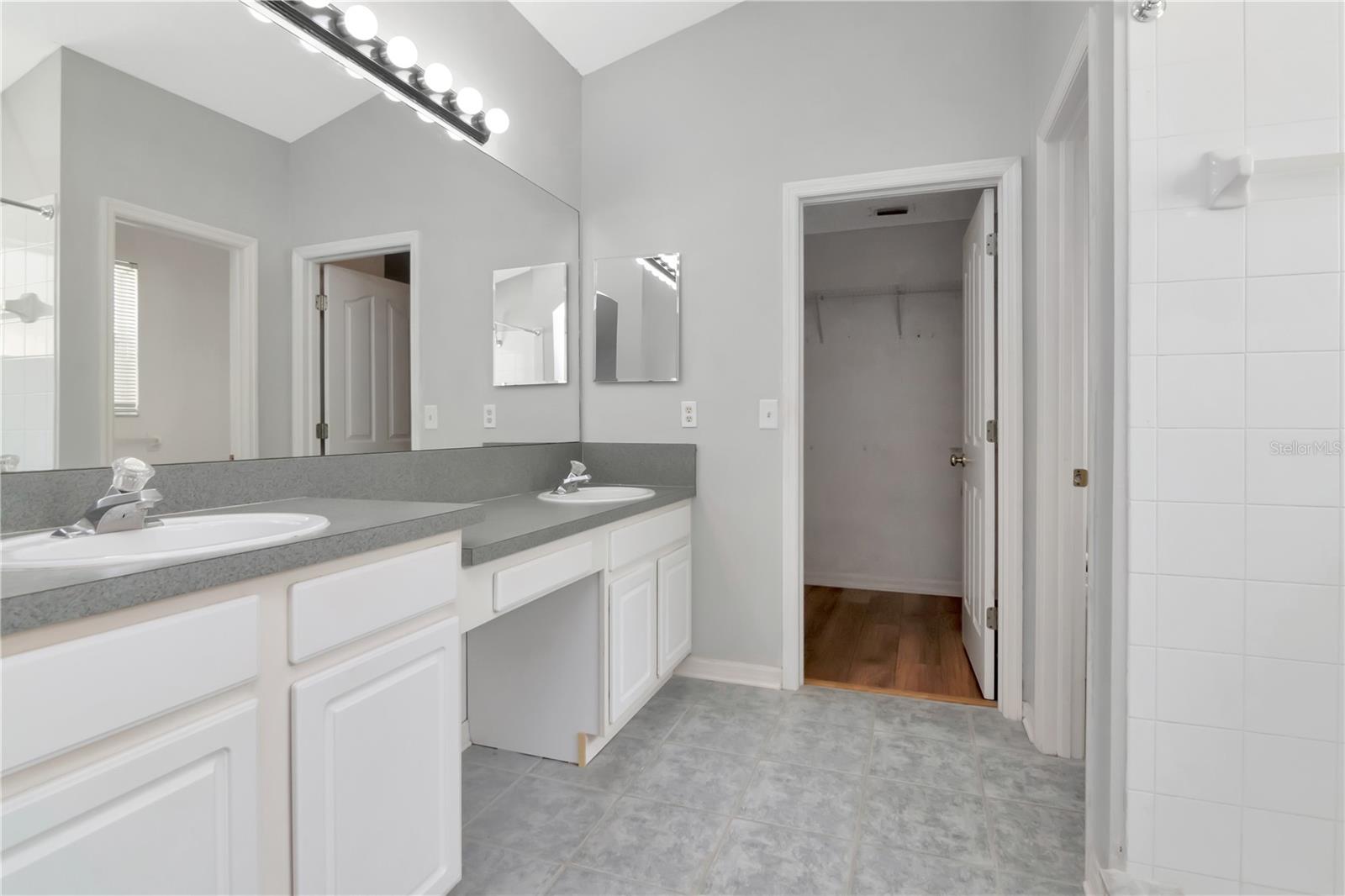 Image 22 of 44 For 10502 Dotham Court