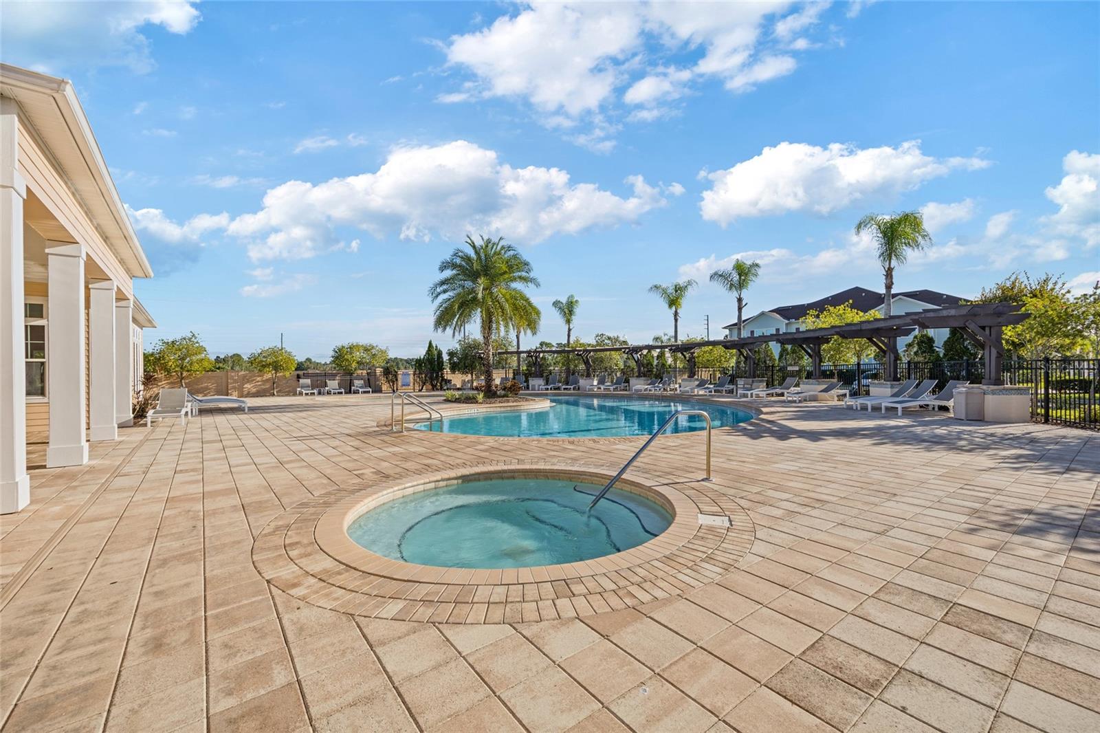 Image 16 of 32 For 8945 Shine Drive