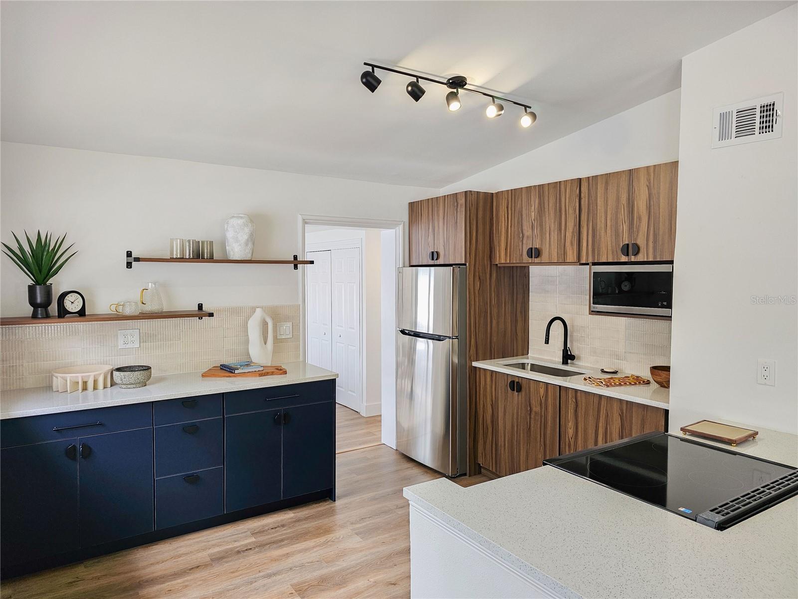 Image 4 of 10 For 1416 55th Avenue N