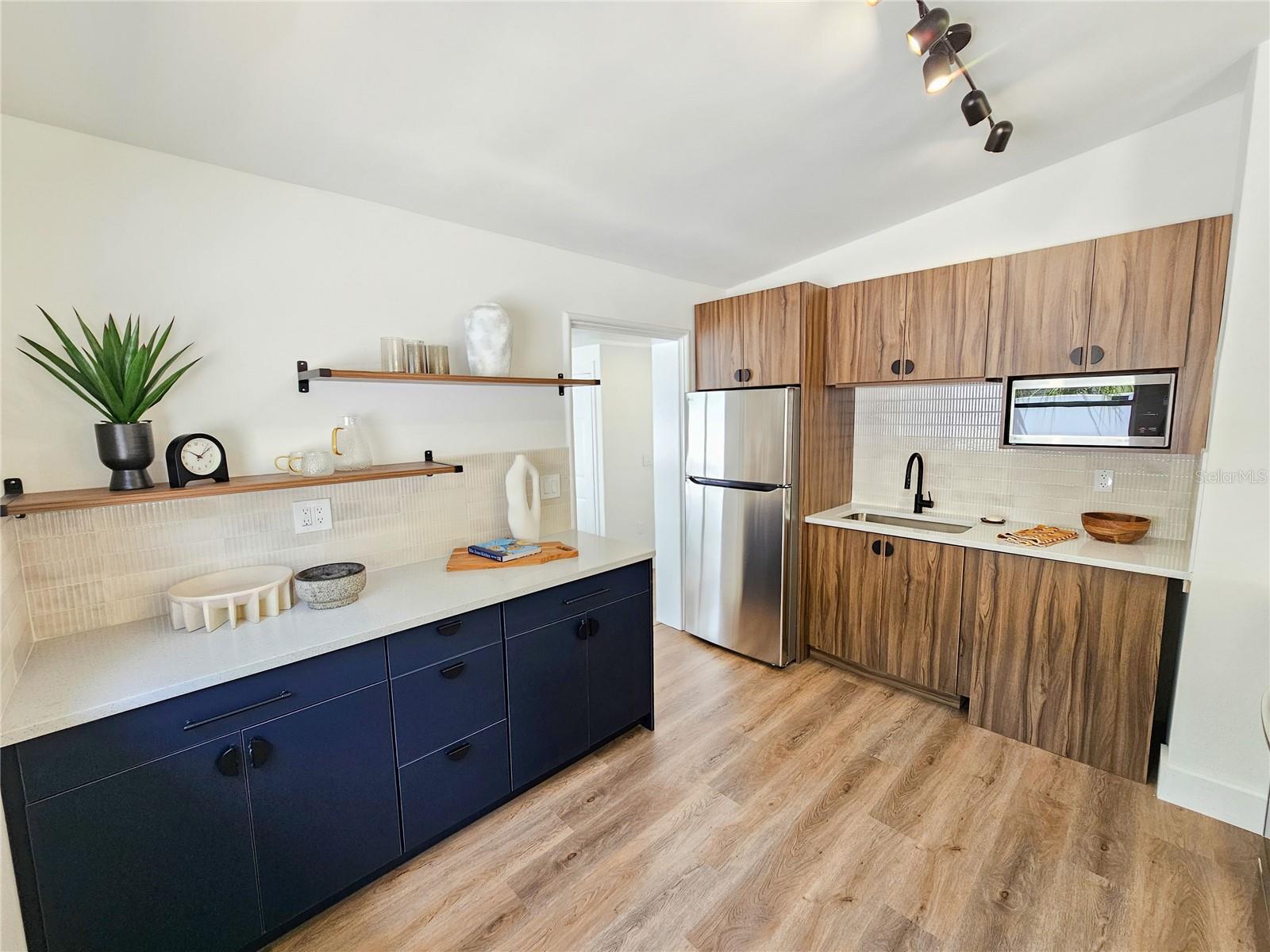 Image 5 of 10 For 1416 55th Avenue N