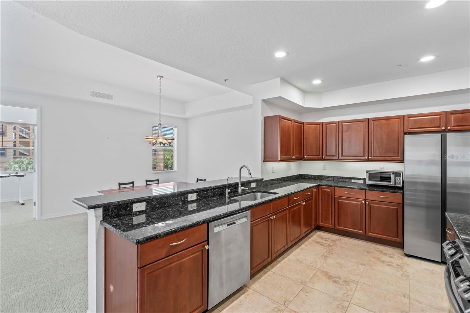 Image 12 of 40 For 642 Wells Court 302