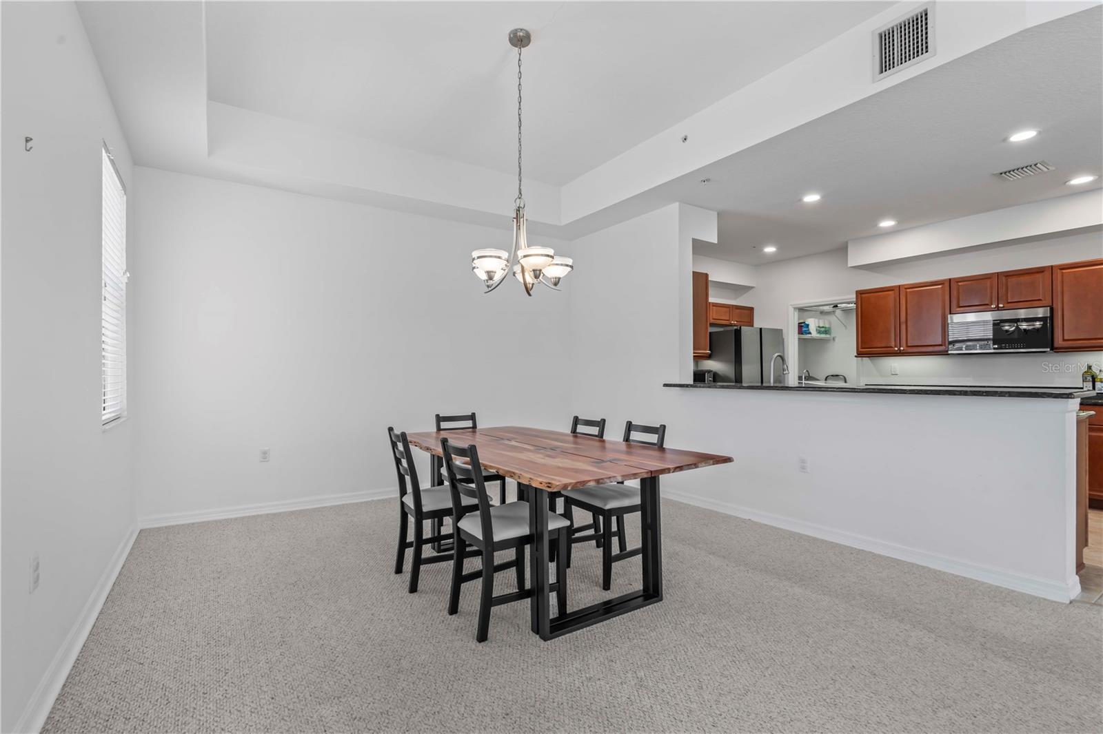 Image 14 of 40 For 642 Wells Court 302