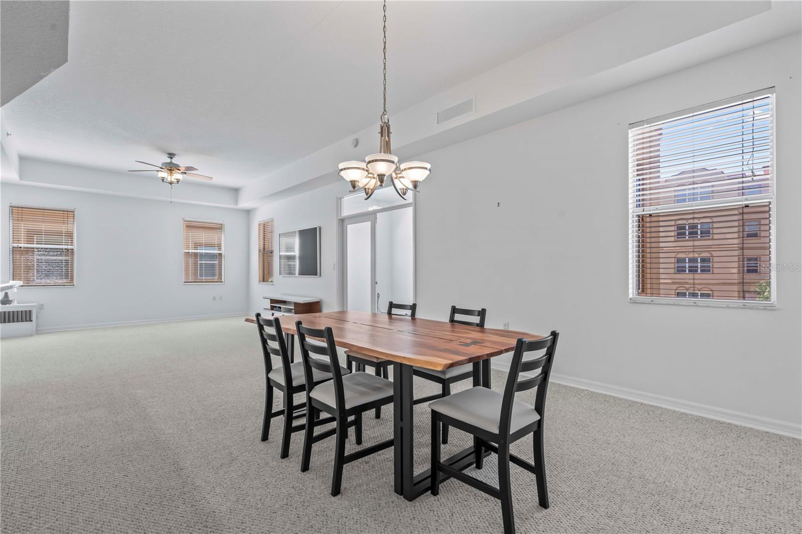 Image 15 of 40 For 642 Wells Court 302