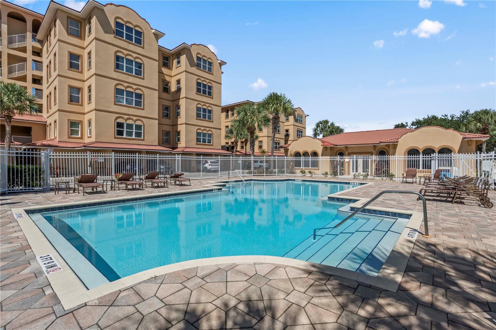 Image 3 of 40 For 642 Wells Court 302