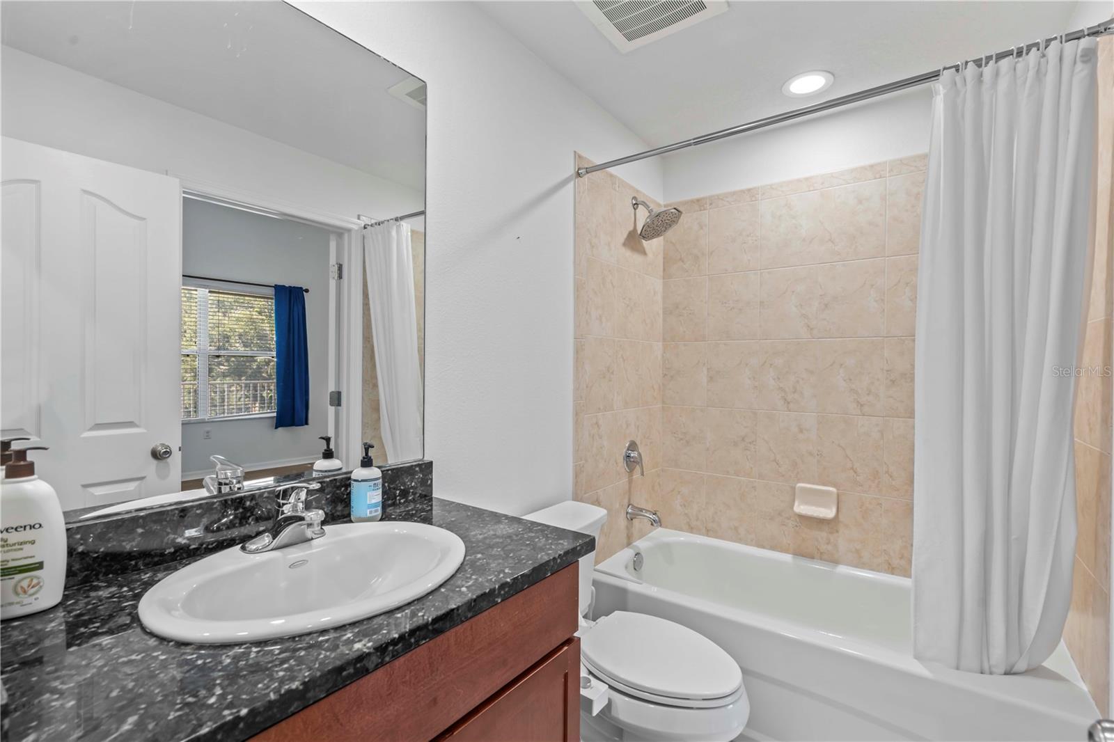 Image 31 of 40 For 642 Wells Court 302