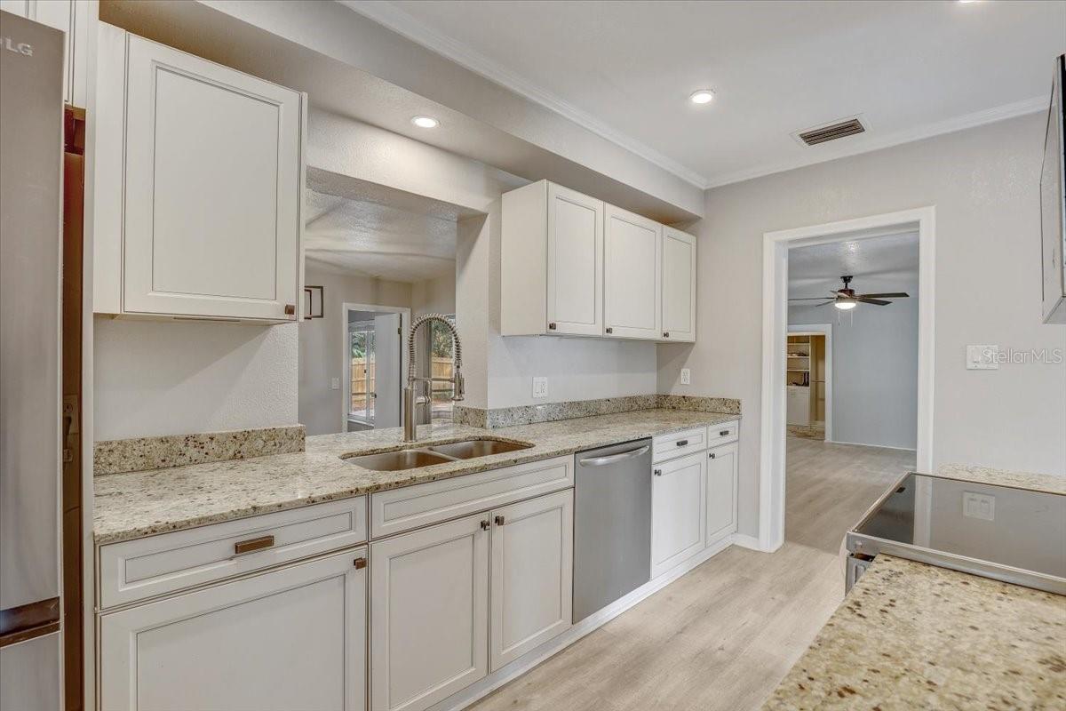 Image 24 of 37 For 329 57th Avenue S