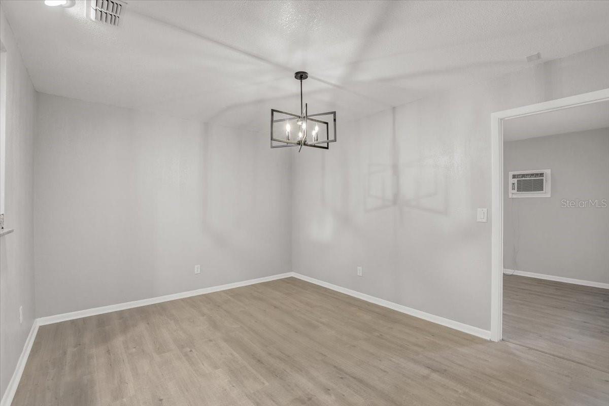 Image 25 of 37 For 329 57th Avenue S