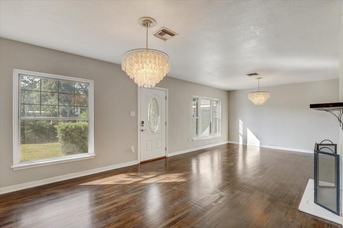 Image 8 of 37 For 329 57th Avenue S