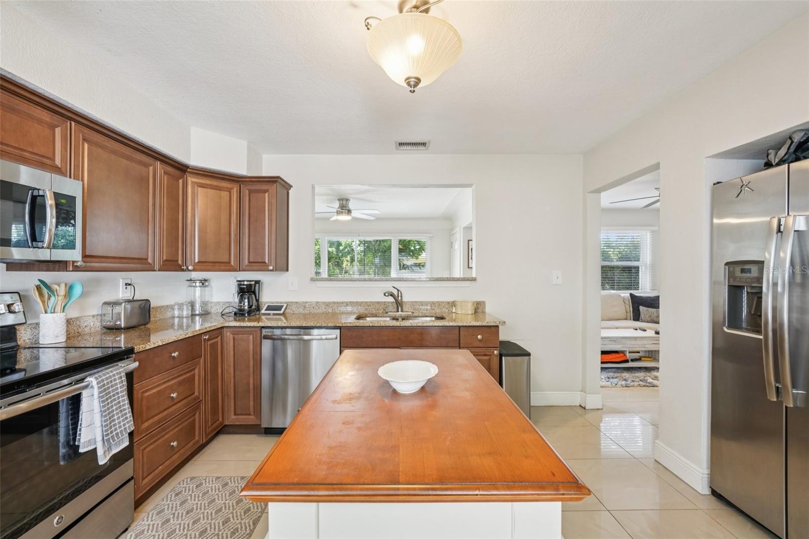 Image 3 of 29 For 5441 39th Avenue N