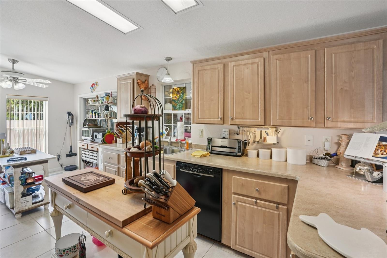 Image 11 of 26 For 34428 Oleander Drive N