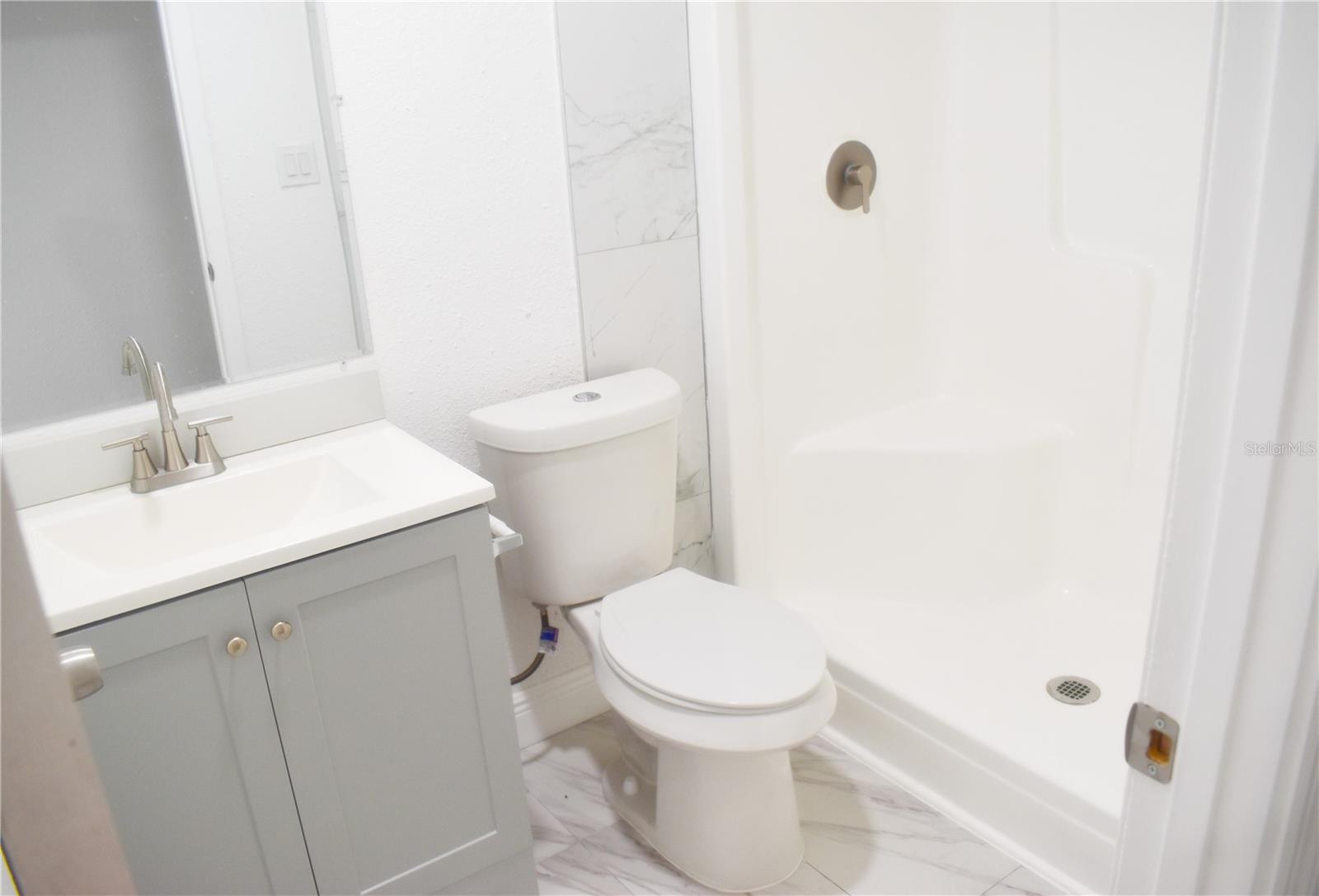 Image 3 of 5 For 1741 Fairfield Street B